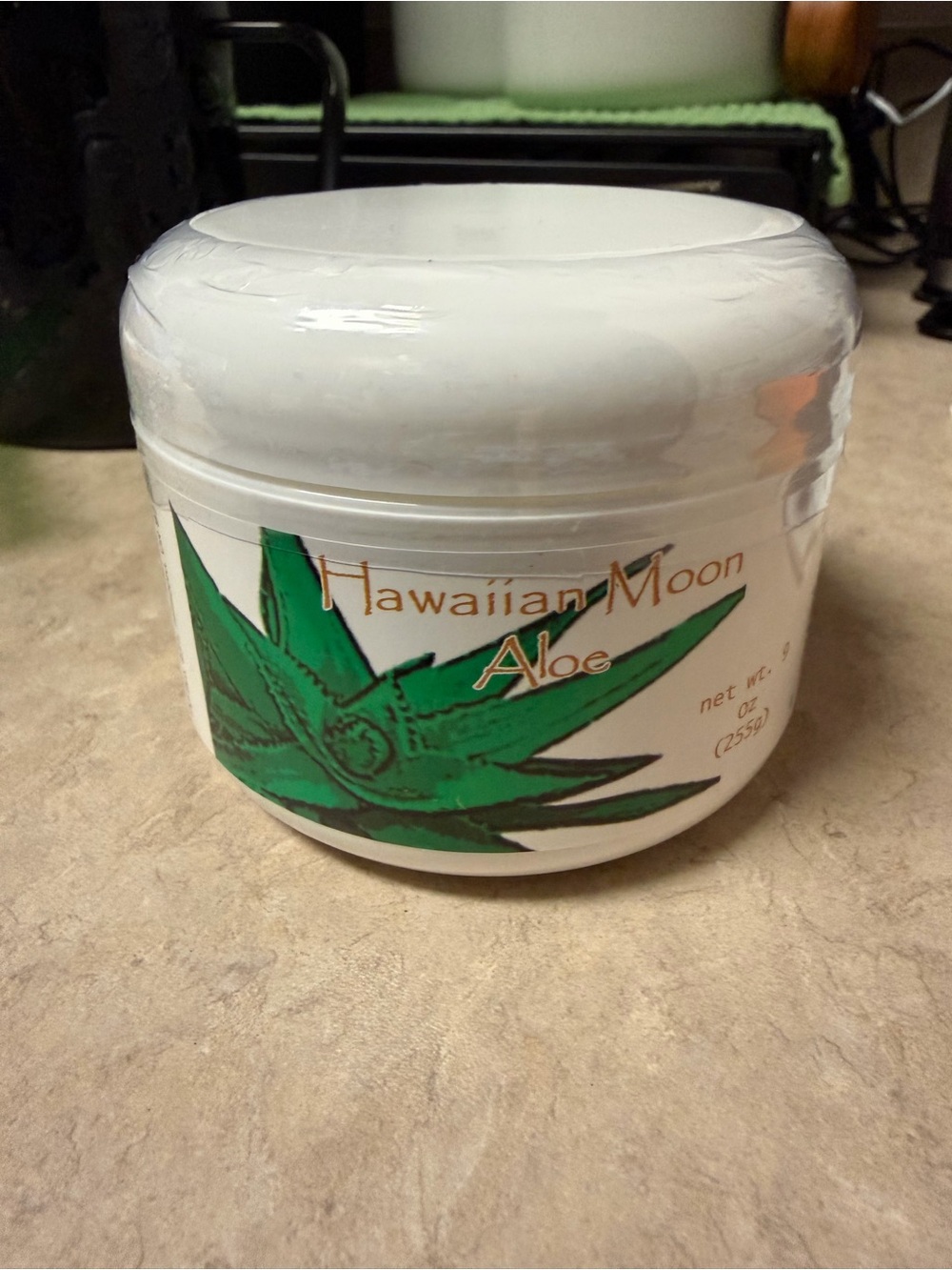 Hawaiian Moon Aloe Moisturizing Cream - White Jar with Green Aloe 9 oz